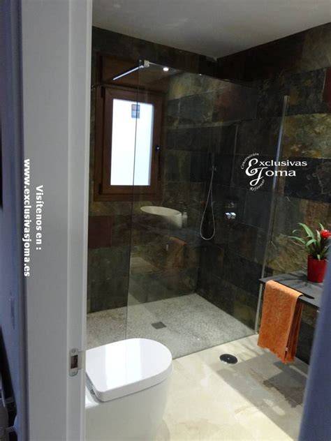 ducha revestida con cerámica imitación piedra