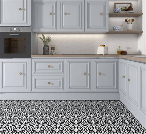 cocina moderna con azulejos blanco negro