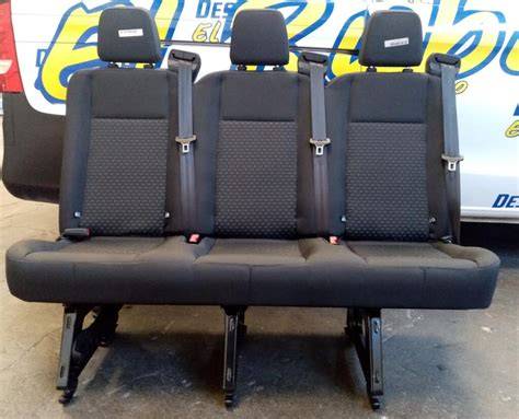 Asientos traseros Ford Transit con cinturón