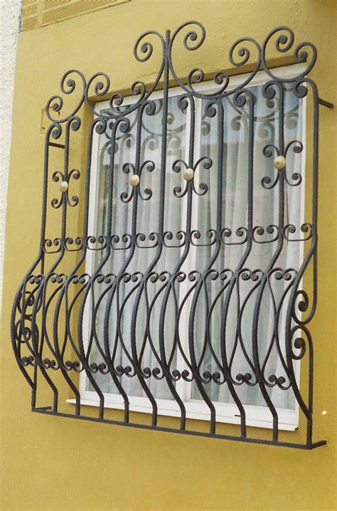 Reja de hierro forjado elegante