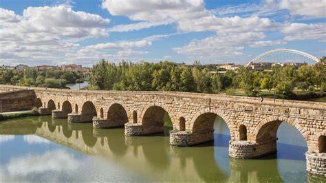 Arcos romanos y puentes modernos comparados