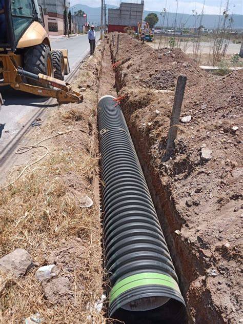 Tuberías secundarias de alcantarillado enterradas