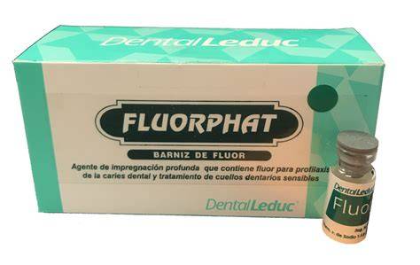 Comparación entre barniz y gel de fluoruro
