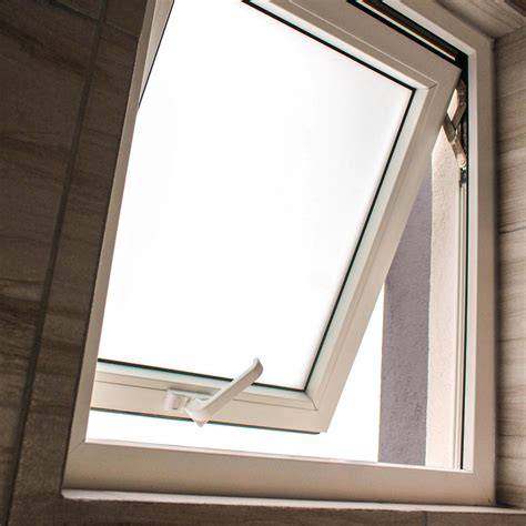 ventana proyectante PVC apertura exterior