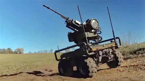 Robots terrestres combatiendo incendio forestal