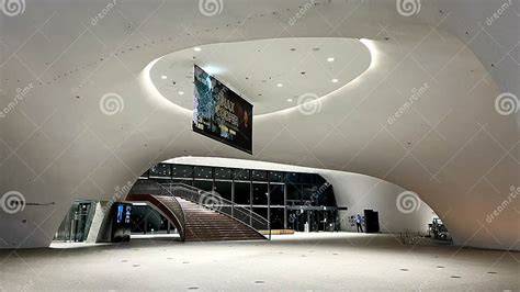 Interior cavernoso del Teatro Nacional de Taichung