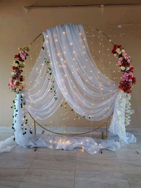 Detalle de aro circular con tul